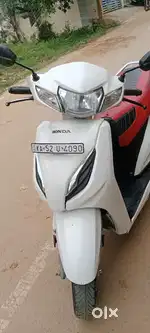Activa 6g- pearl white