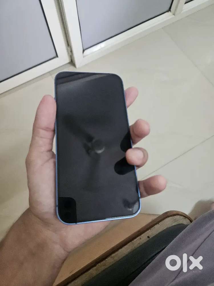 Apple iPhone 13