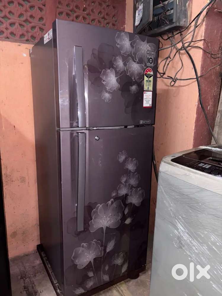 2 year's used a double door large lg fridge