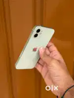 - iPhone 12, 128GB, 8GB RAM