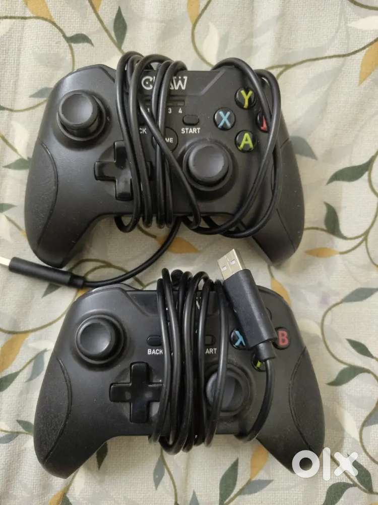Claw gaming controllers