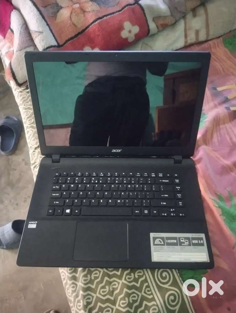 Laptop  ancher