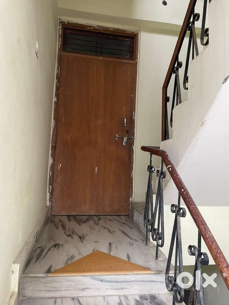 Quite Residential area + Close to market + Quick commerce available