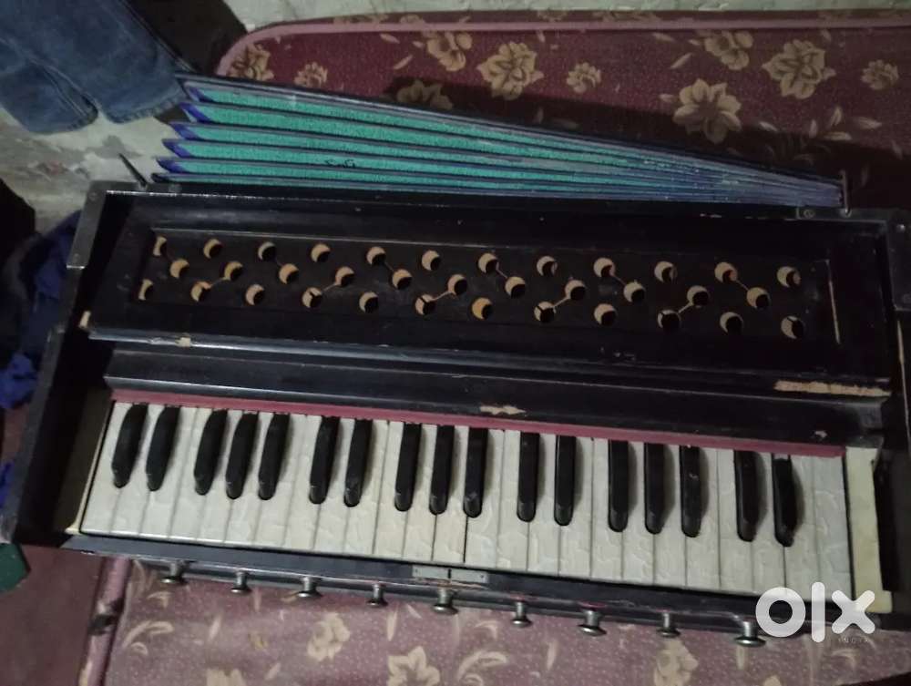 Harmonium Good condition with bag