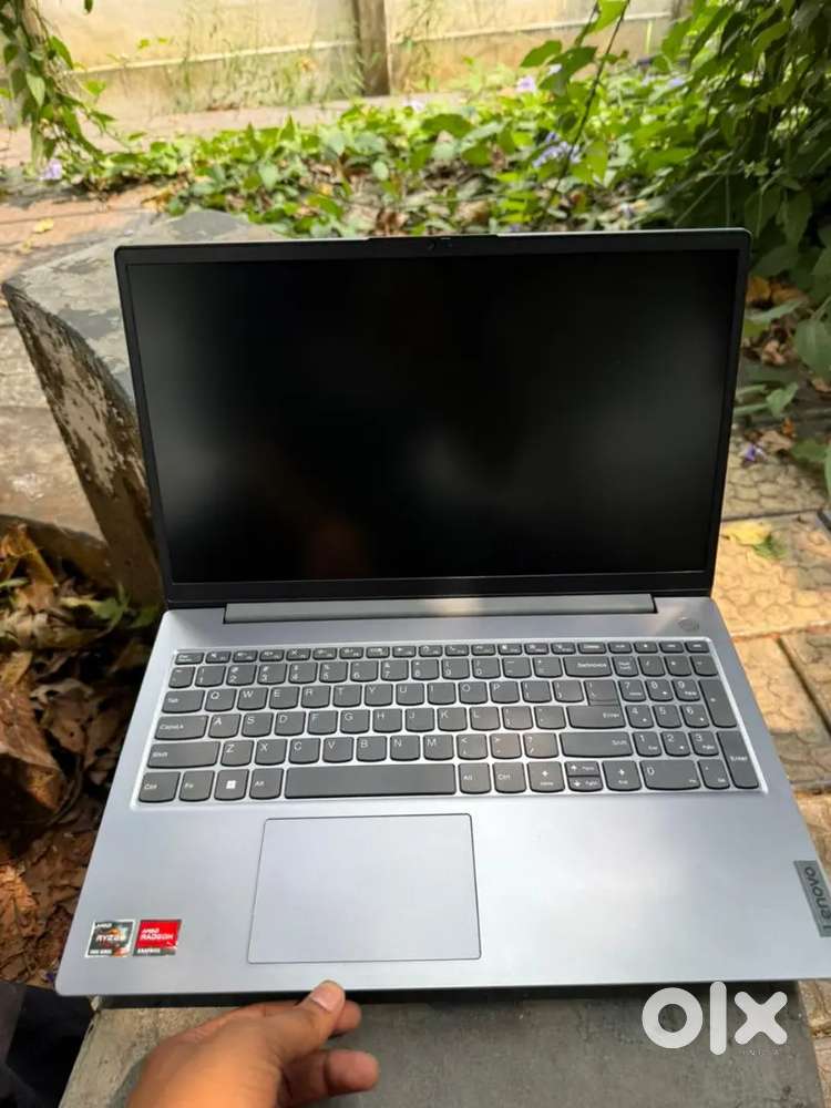 Lenovo lap V15