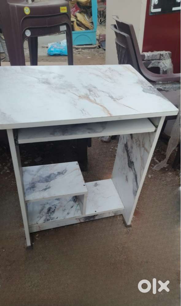 Fresh New Small Compact  Size Study Computer Office Table/ Desk