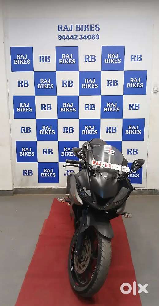YAMAHA R15 V3