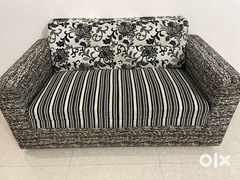 3+2 seater sofa set for sale