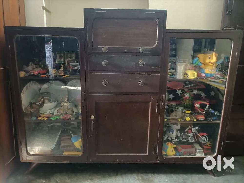 Showcase made by Mehogoni wood