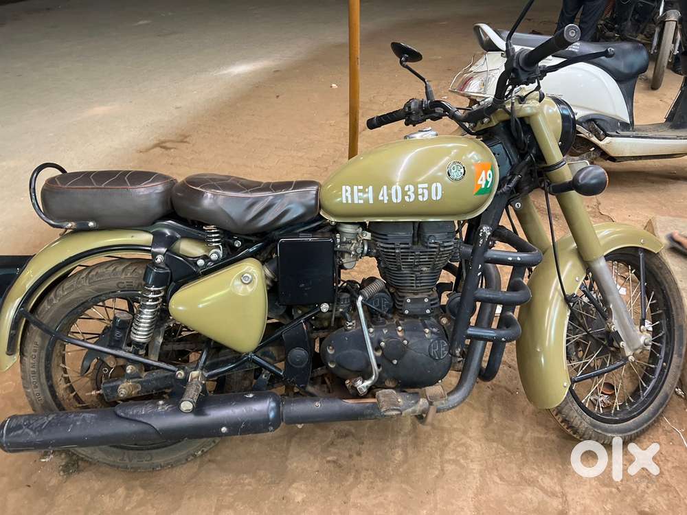 Royal enfeild classic 350 desert signal color