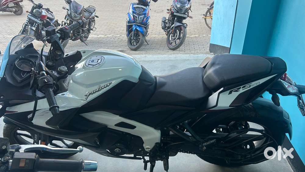 Bajaj RS 200 in brand new condition.