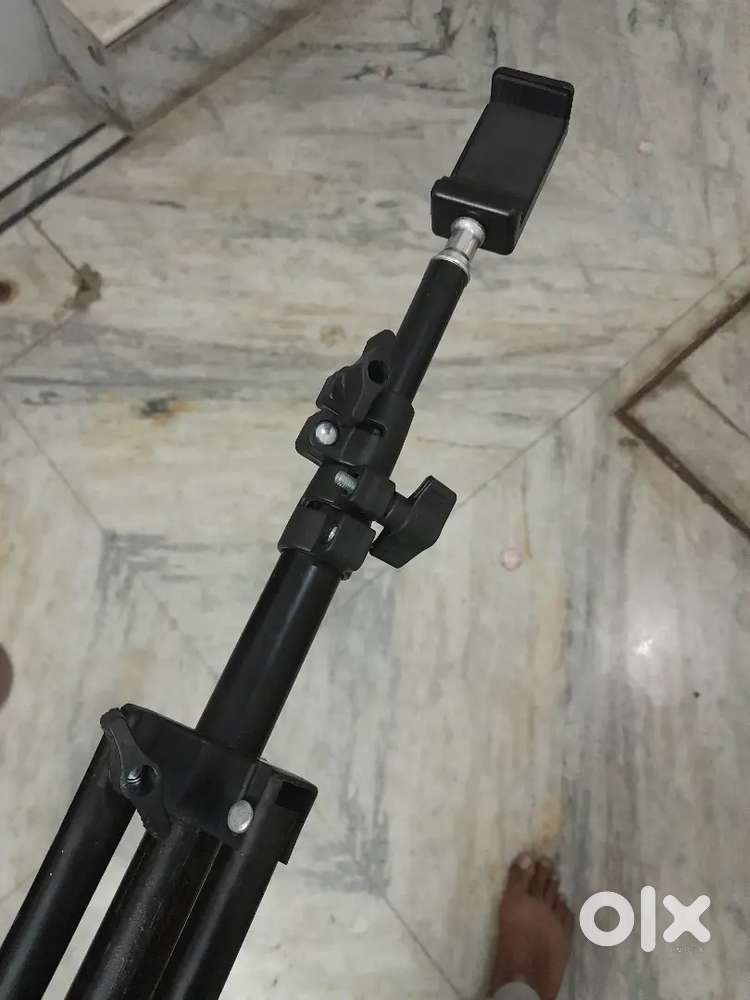 7 feet tall tripod