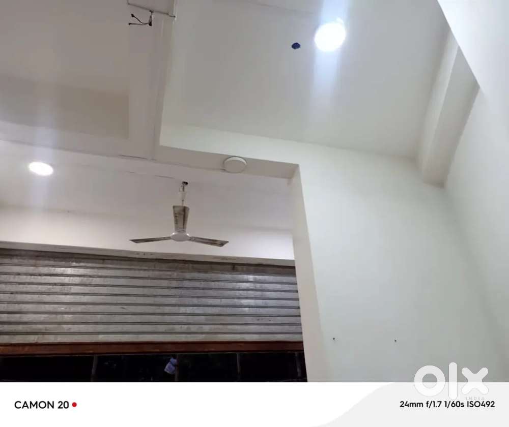 Commercial shop available with washroom in kurla East