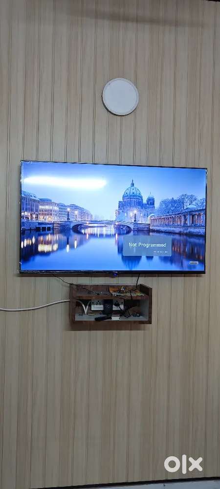 Brand new 43 inch smart tv with warranty 12999 se shuru