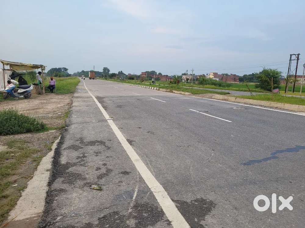 Bindra bazar prime location 3 Biswa land on Varanasi highway