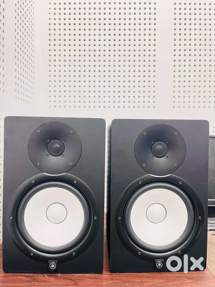 Focusrite Yamaha HS8 Pair Speakers,Rode Nt2A mic,MicStand,Focusrite2i2