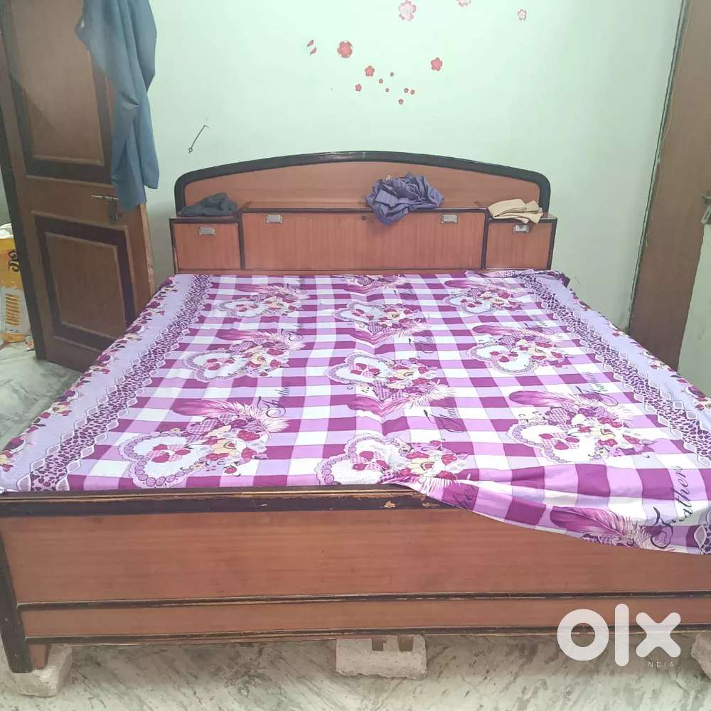 Sagwan double bed
