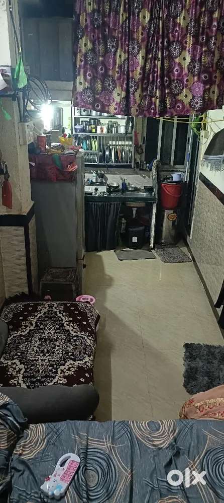 Heavy deposit 3 lakh only meter alag hai koi rent nhi hai 1 rk chaul