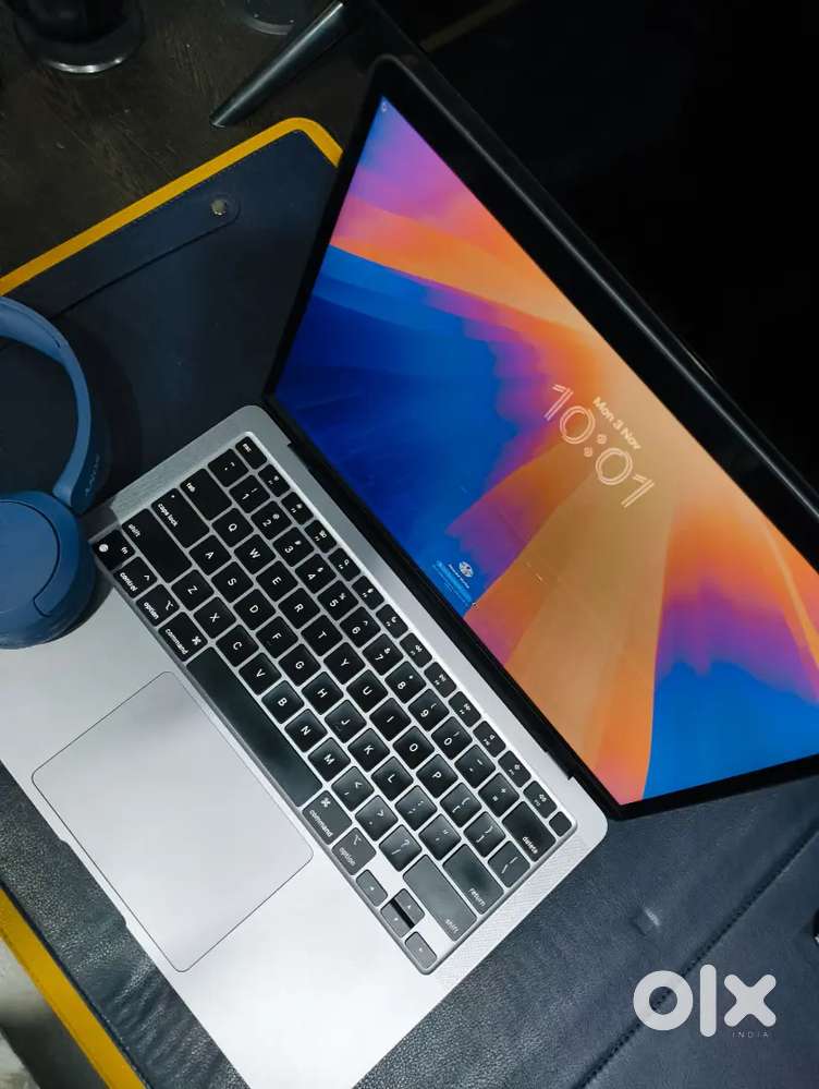 MacBook Air M1 - 8GB RAM & 256GB SSD Space Grey with Original Charger