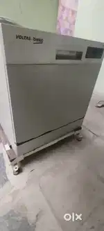 Dish washer