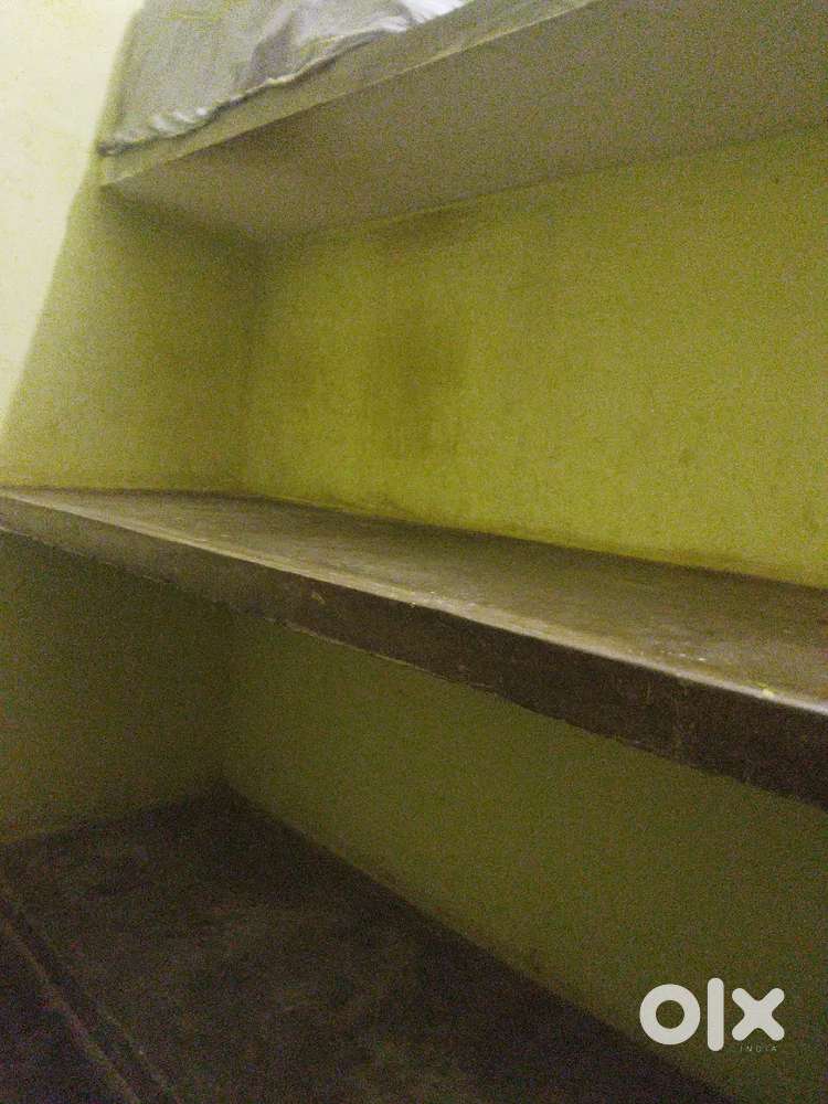 Need a girl roommate