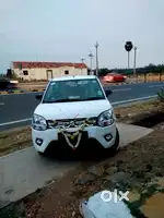Red taxi driver needed - Erode