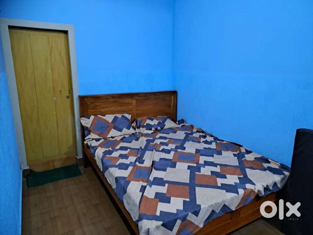 Studio room near town for rent in Kalpetta.