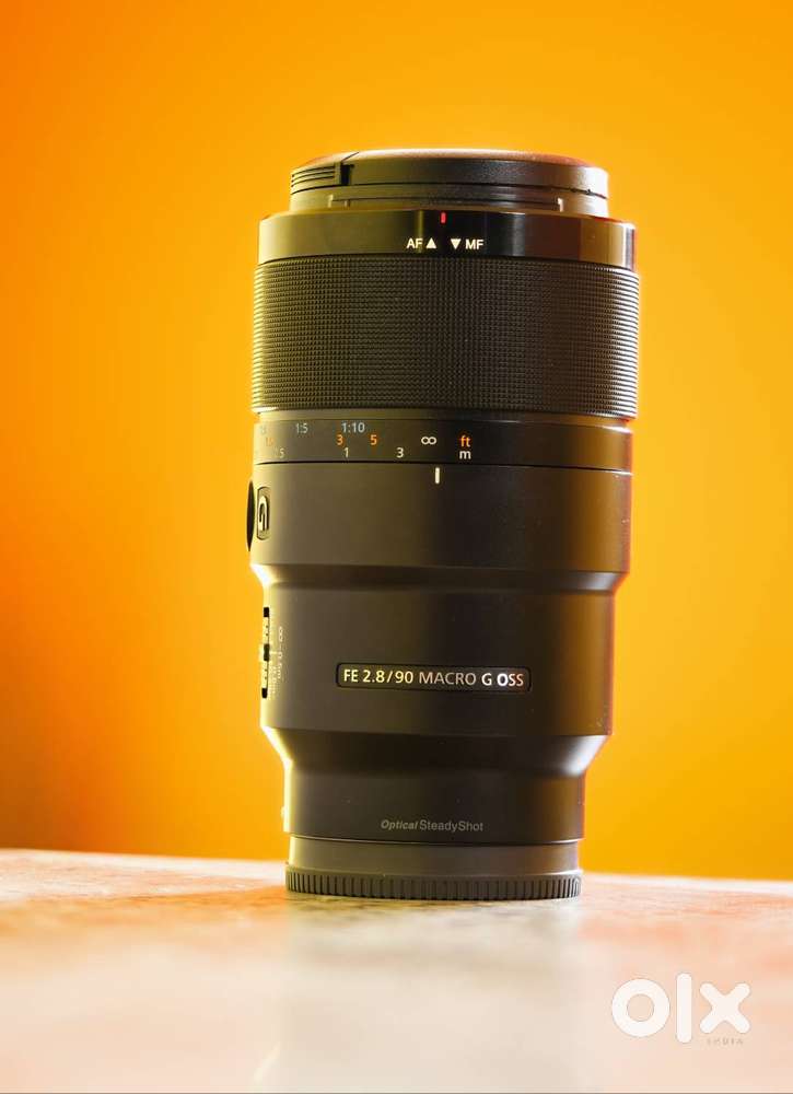 Sony FE 90mm f/2.8-22 Macro G OSS Prime Lens