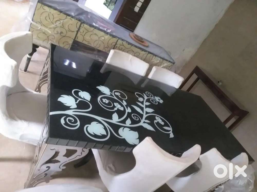 8 seater glass dining table