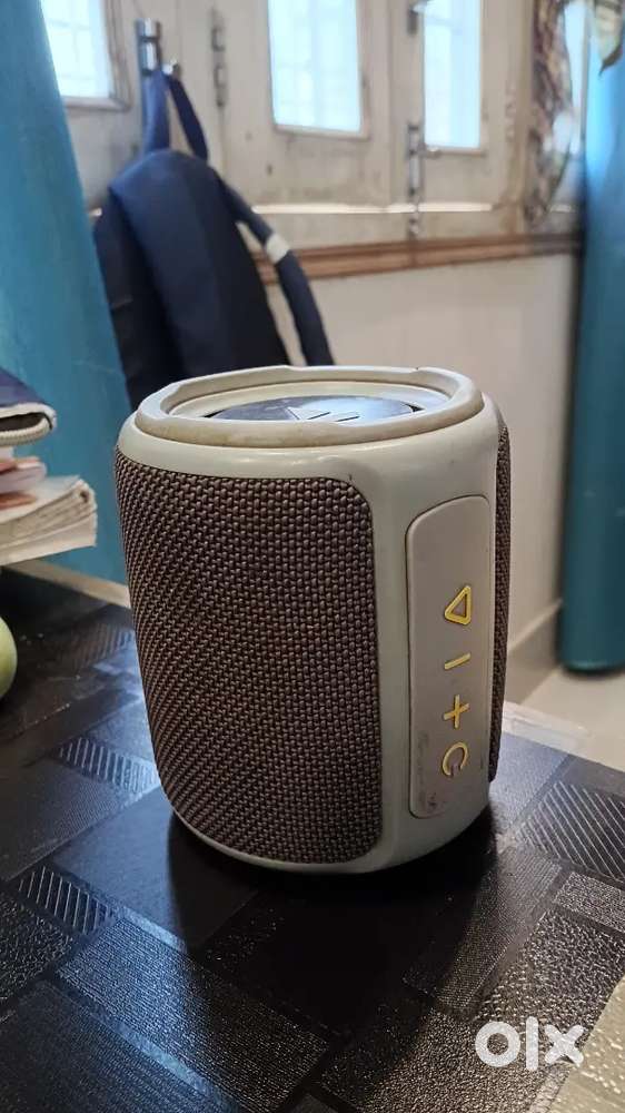 Stone 352 Wireless Portable Bluetooth Speakers