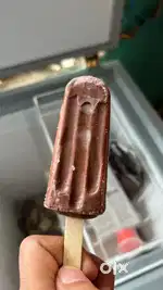Ice cream bar making machine