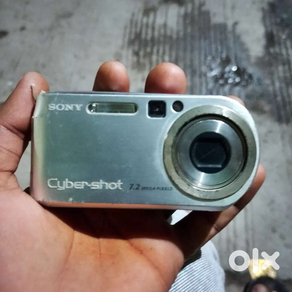 Sony cybershot camera