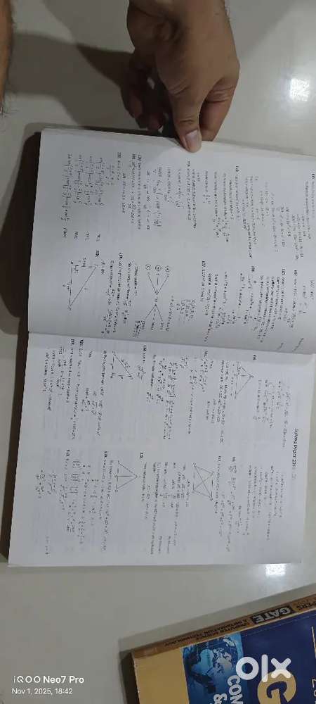 SSc CHSL SOLVED PAPERS ARIHANT PUBLICATION