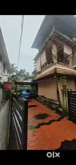 5½ Cent 3 BHK house For Sale At Choozhattukotta