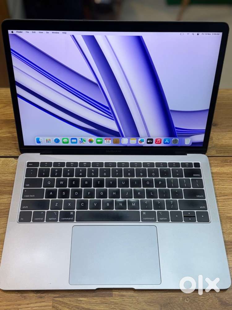 2018 / macbook air / 13 inch / 8/256 / i5