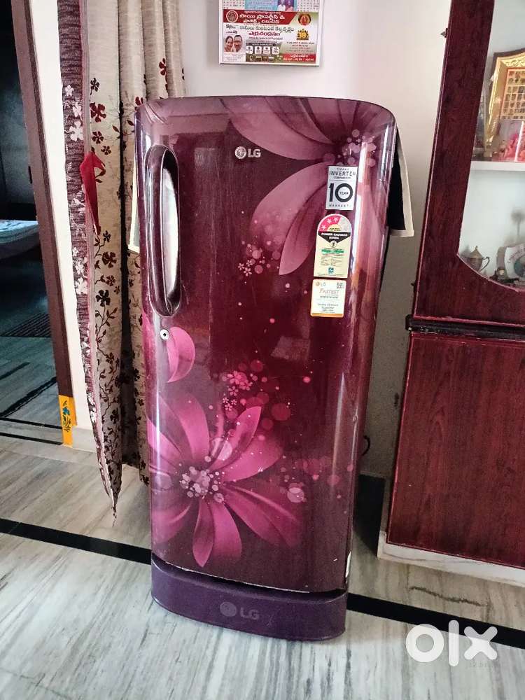 2 LG fridges sale just 8000 only