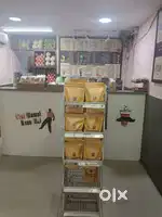 Juice master and helper