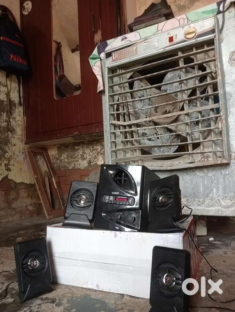 We have a good speakers with very good condition like box pack