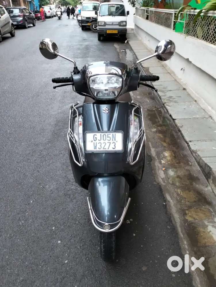 Suzuki Access Bluetooth vali top modal