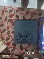 Ps4 slim 10 games one controller 1 and half year used