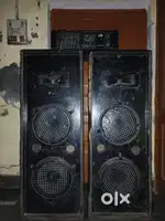 Two dj 12 inchi colums with 300 watt amplifier