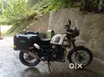Himalayan 450 with orginal RE panniers