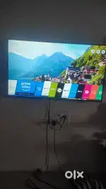 LG 45 television