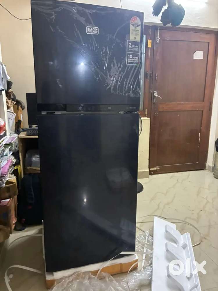 Brand New Black And Decker refrigerator 241L double door