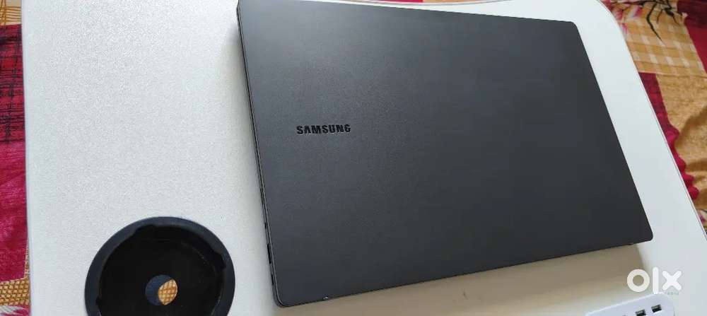 Samsung Galaxy Book 2 Intel Core i5 12th Gen 8 GB/512 GB SSD 15.6 nch