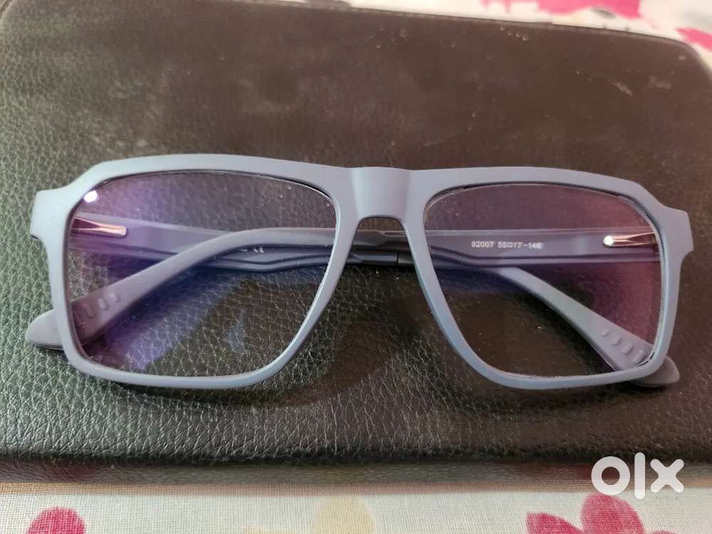 Brand new glass, BLUE LENS, used while useing computer, mobile,gameing