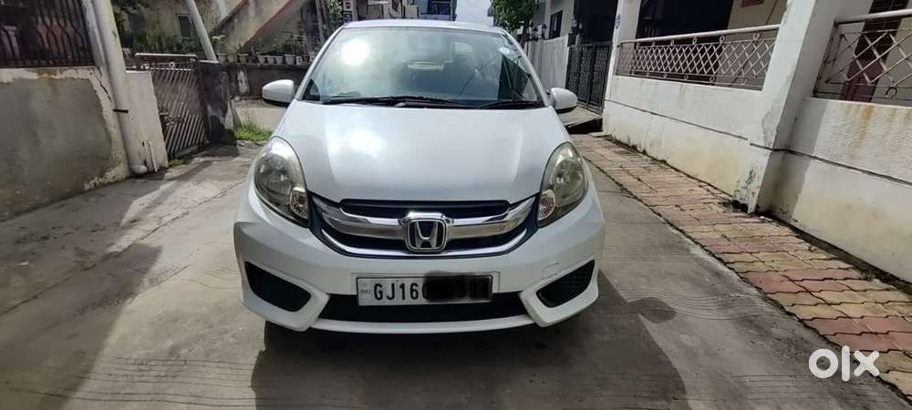 Honda Amaze 2017 Petrol 31000 Km Driven with cng
