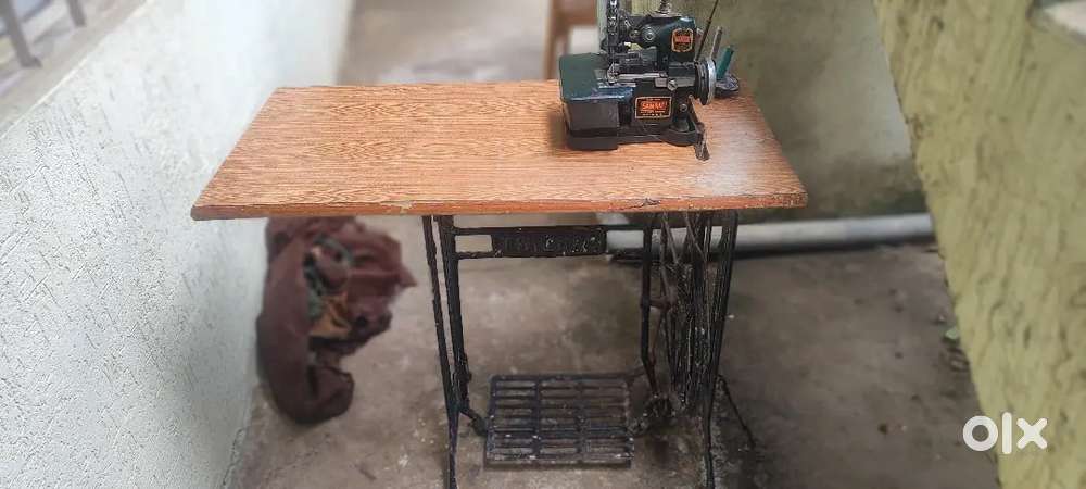 Inter lock machine