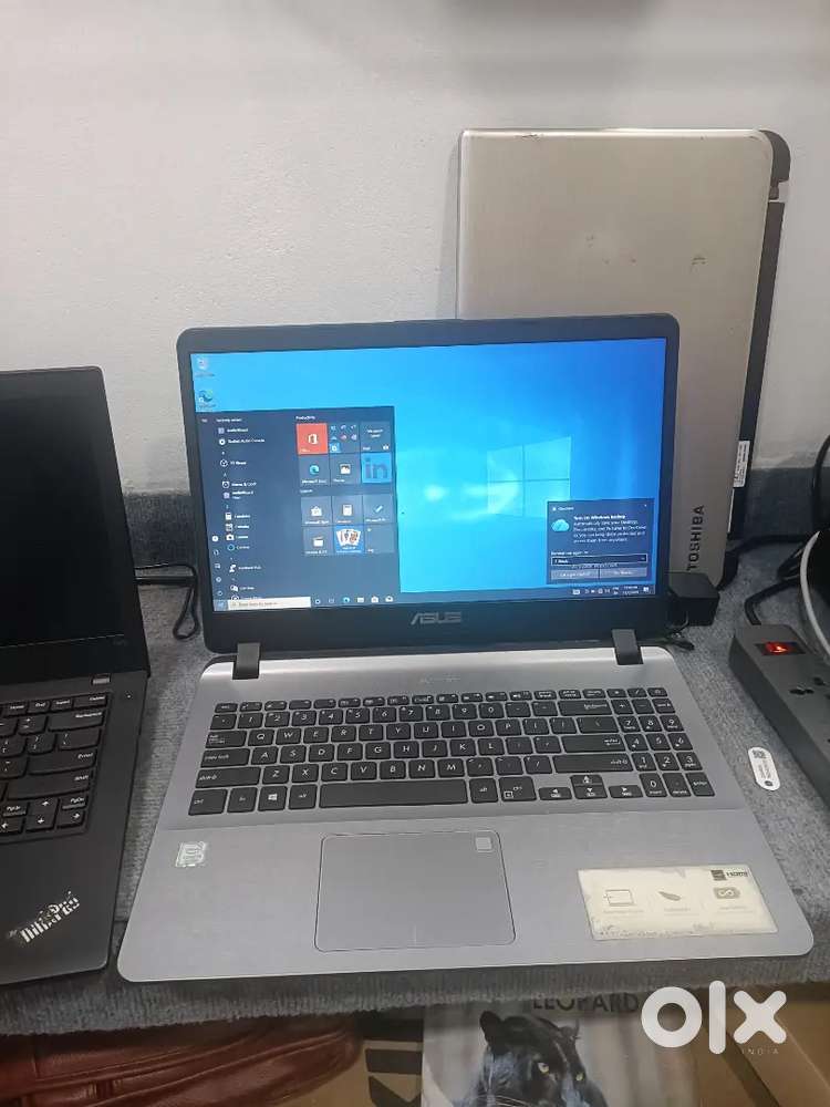 Asus Intel Core i3 7 th Gen 8 GB Ram 256 GB SSD 15.6 Screen