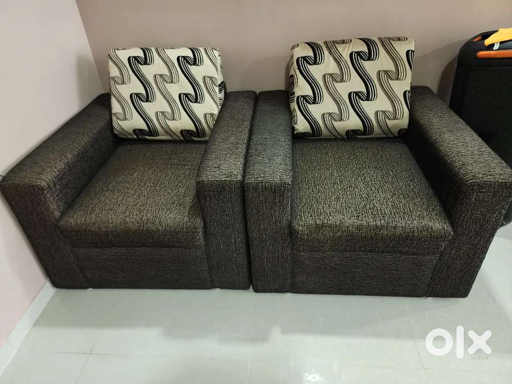 2 sofa chairs excellent condition